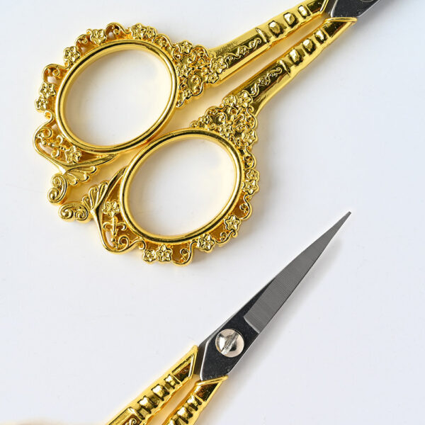 Retro Rose Golden Nail Scissors - Image 5