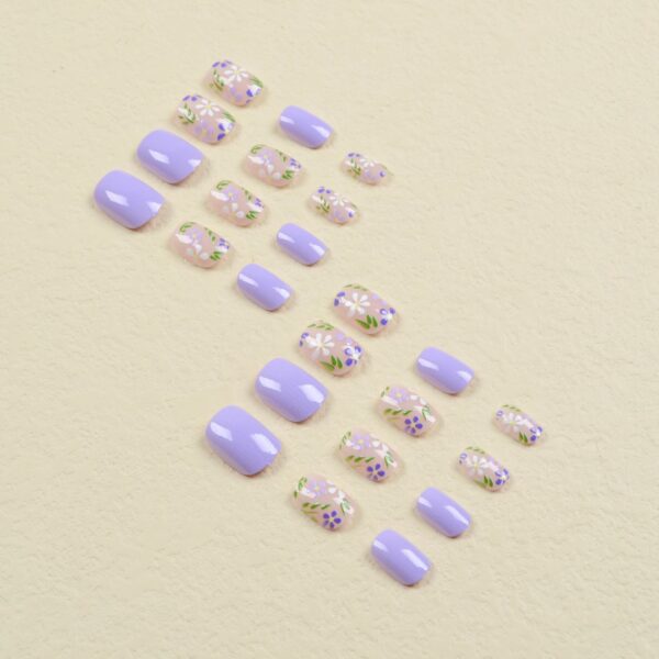Short Fake Nails - Image 4