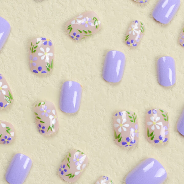 Short Fake Nails - Image 3