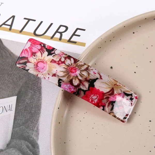 Stylish Acrylic Floral Hair Claw Clip - Image 4