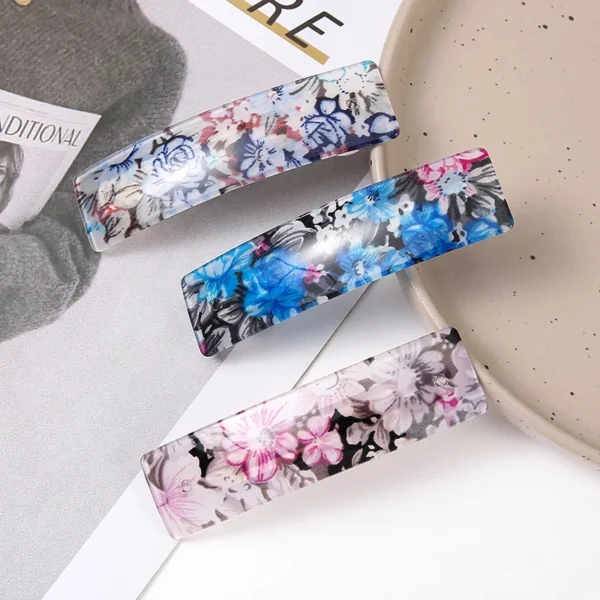 Stylish Acrylic Floral Hair Claw Clip - Image 3