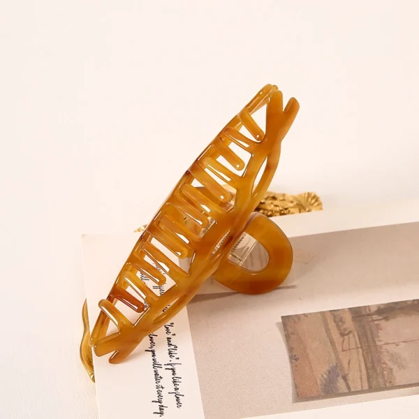 Elegant Leopard Print Large Weave Hair Clip - Image 3