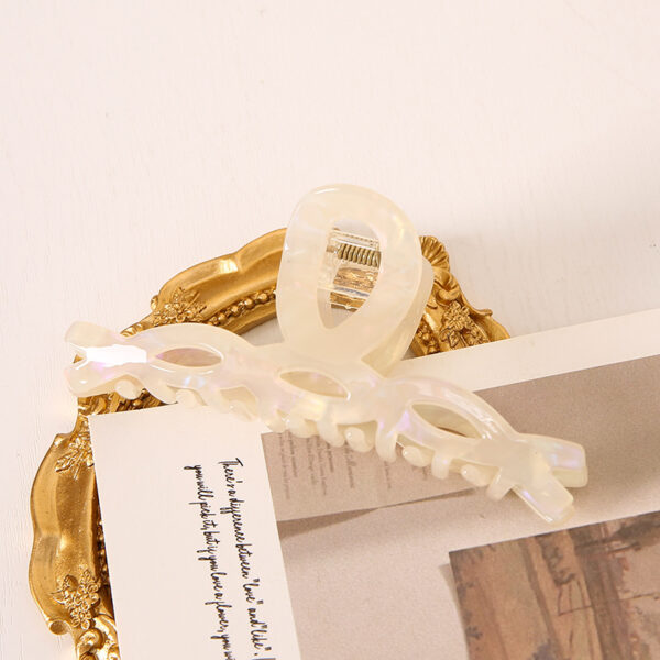 Elegant Leopard Print Large Weave Hair Clip - Image 6