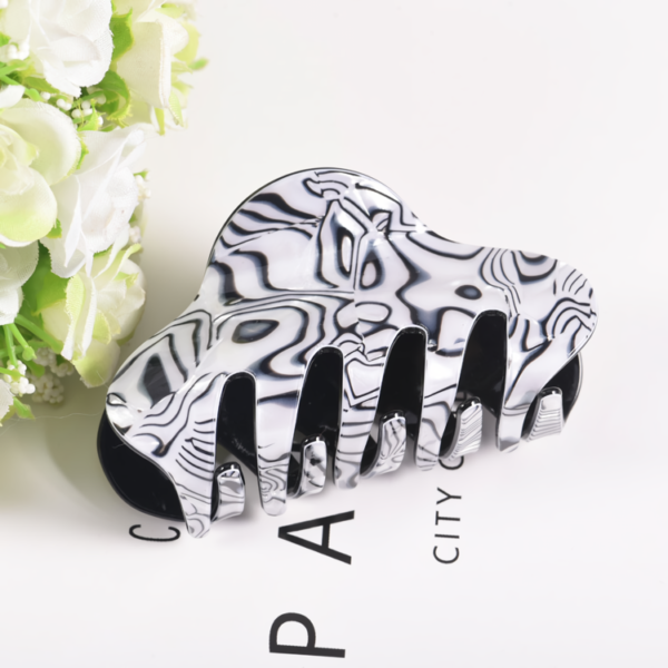 Large Floral Acrylic Hair Clips - Image 6