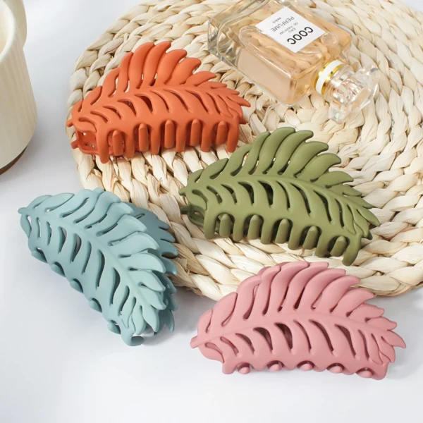 Solid Color Large Claw Hair Clip - Image 4
