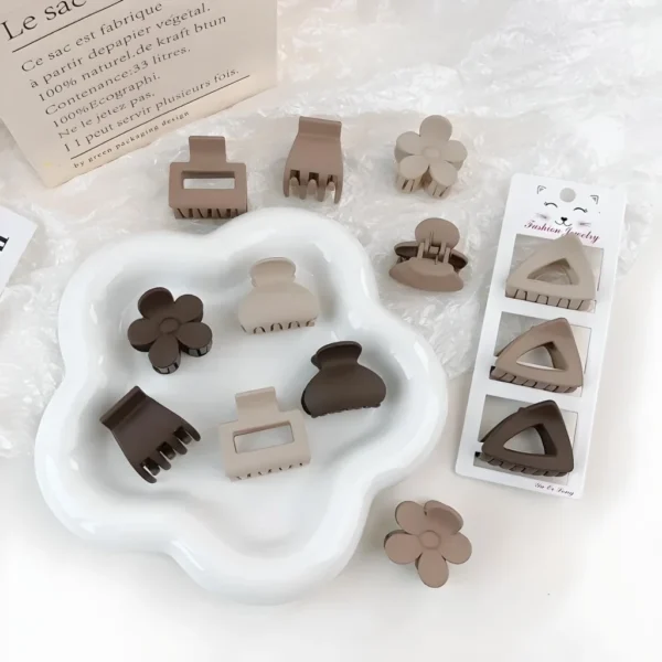Coffee Color Three-piece Hairpin Set - Image 5