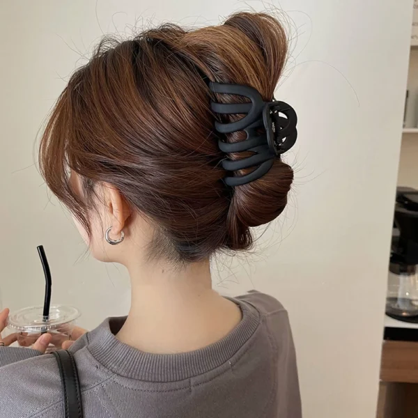Elegant Wave Hairpin Barrette for Women and Girls - Image 2