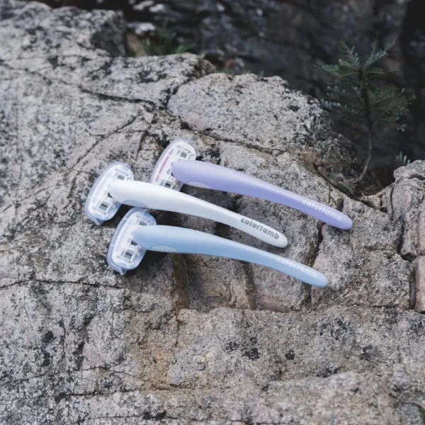 Women’s Razor with 5-Layer Skincare Blades - Image 2
