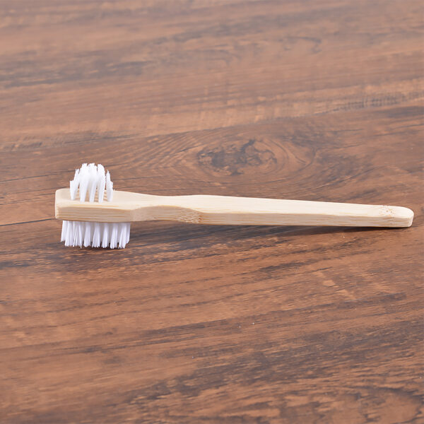 Denture Cleaning Brush - Image 5