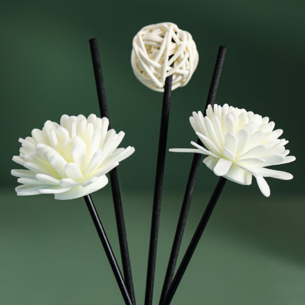 Luxurious Jasmine Reed Diffuser Set with Plastic Flower - Image 4