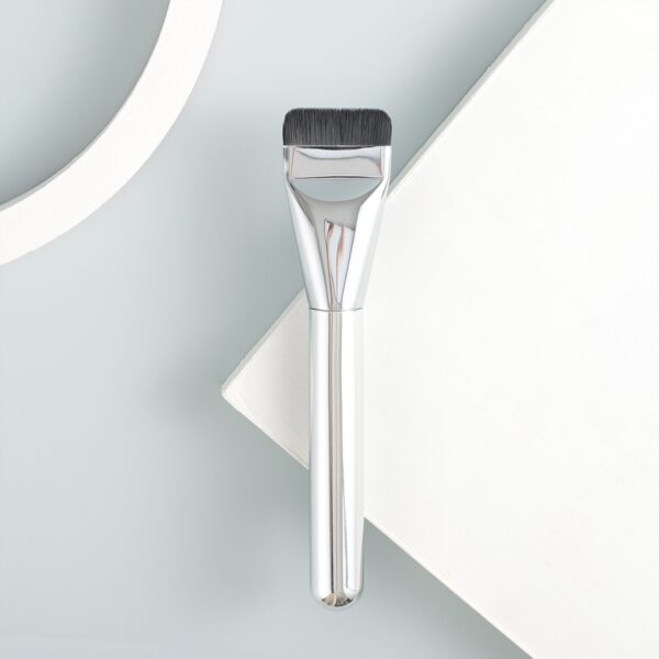 Ultra Thin Synthetic Hair Face Contour Brush - Image 6