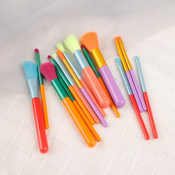 15-Piece Candy Gradient Makeup Brush Set - Image 4