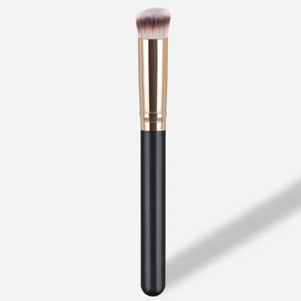 Black Eyeshadow Blending Brush - Image 5