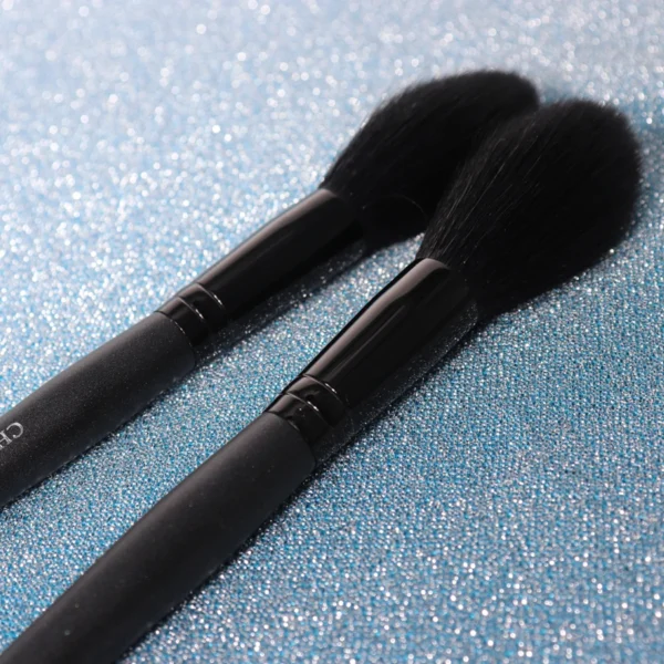 Goat Hair Long Handle Makeup Brush - Image 3