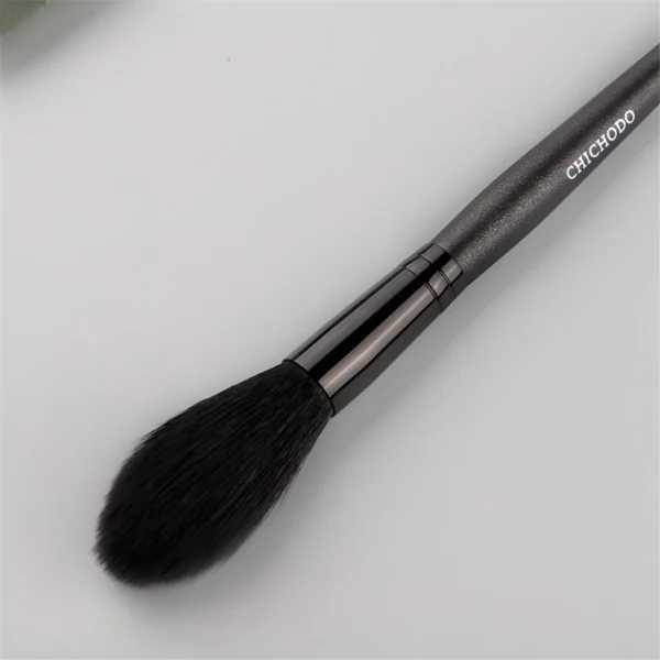 Goat Hair Long Handle Makeup Brush - Image 5