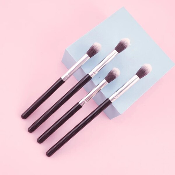 Precision Nose Shadow and Highlighter Brush - Image 4