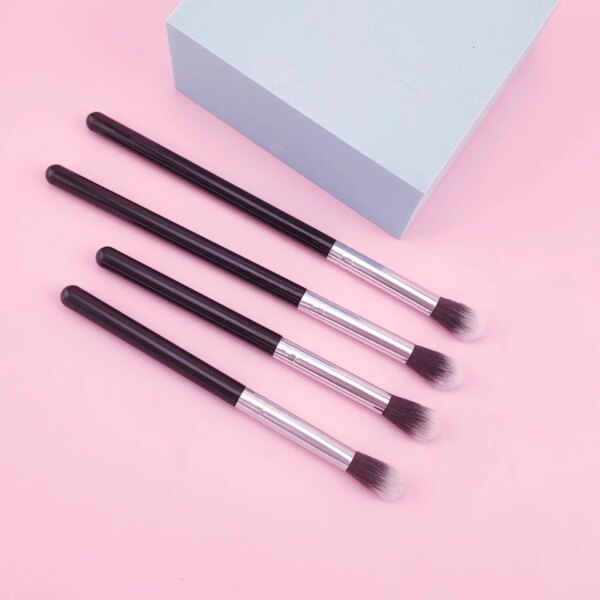 Precision Nose Shadow and Highlighter Brush - Image 2