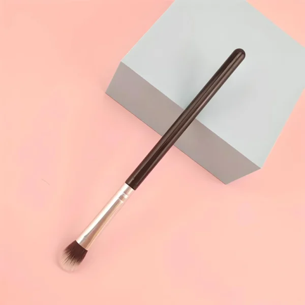 Precision Nose Shadow and Highlighter Brush - Image 7