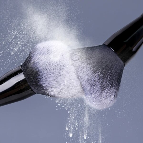 Soft Large Makeup Brush - Image 5