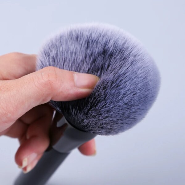 Soft Large Makeup Brush - Image 4