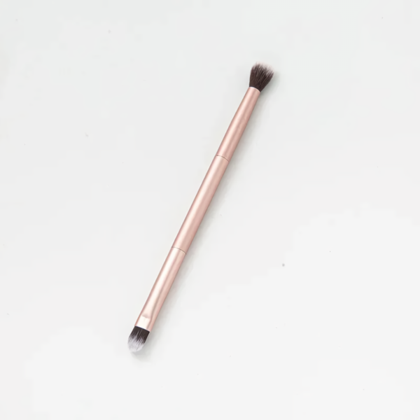 Double Ended Eyeshadow & Nose Shadow Brush - Image 4