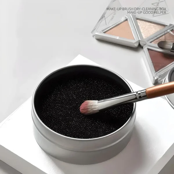 Quick Cleaning Eyeshadow Brush Sponge Box - Image 2