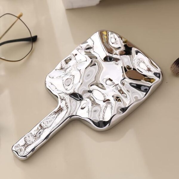 Portable Retro Style Handheld Makeup Mirror - Image 5