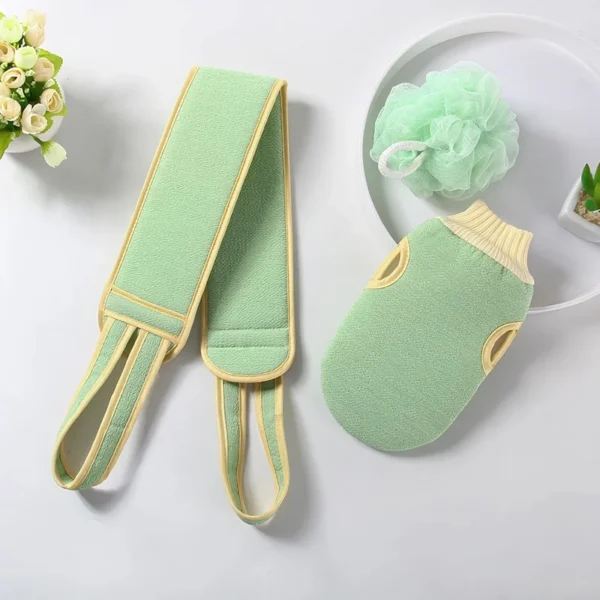 3-Piece Exfoliating Bath Set with Gloves, Brush, and Scrubber - Image 4