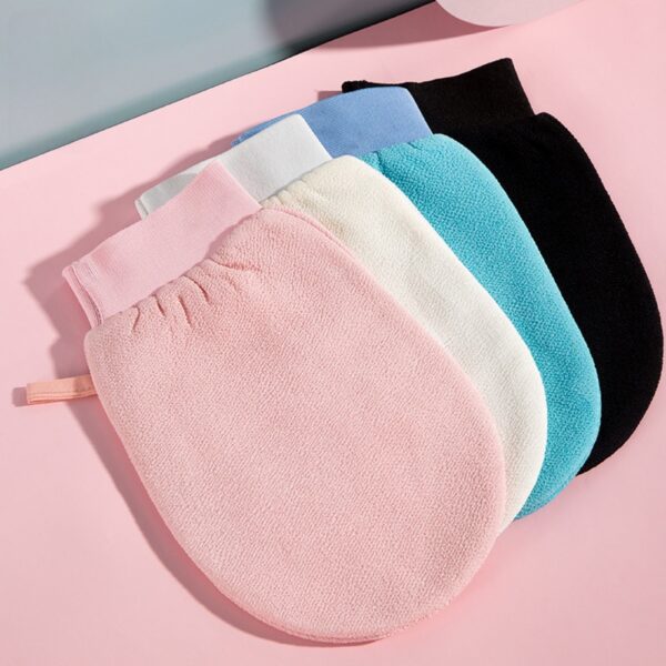 Exfoliating Body Scrub Mitt - Image 3
